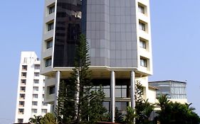 Gokulam Park Hotell Kochi Exterior photo